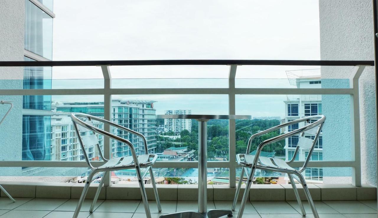Ara Damansara Oasis Residence, Specious Home 4-8Pax, 8Min Subang Airport, 10Min Sunway Петалинг Джая Екстериор снимка